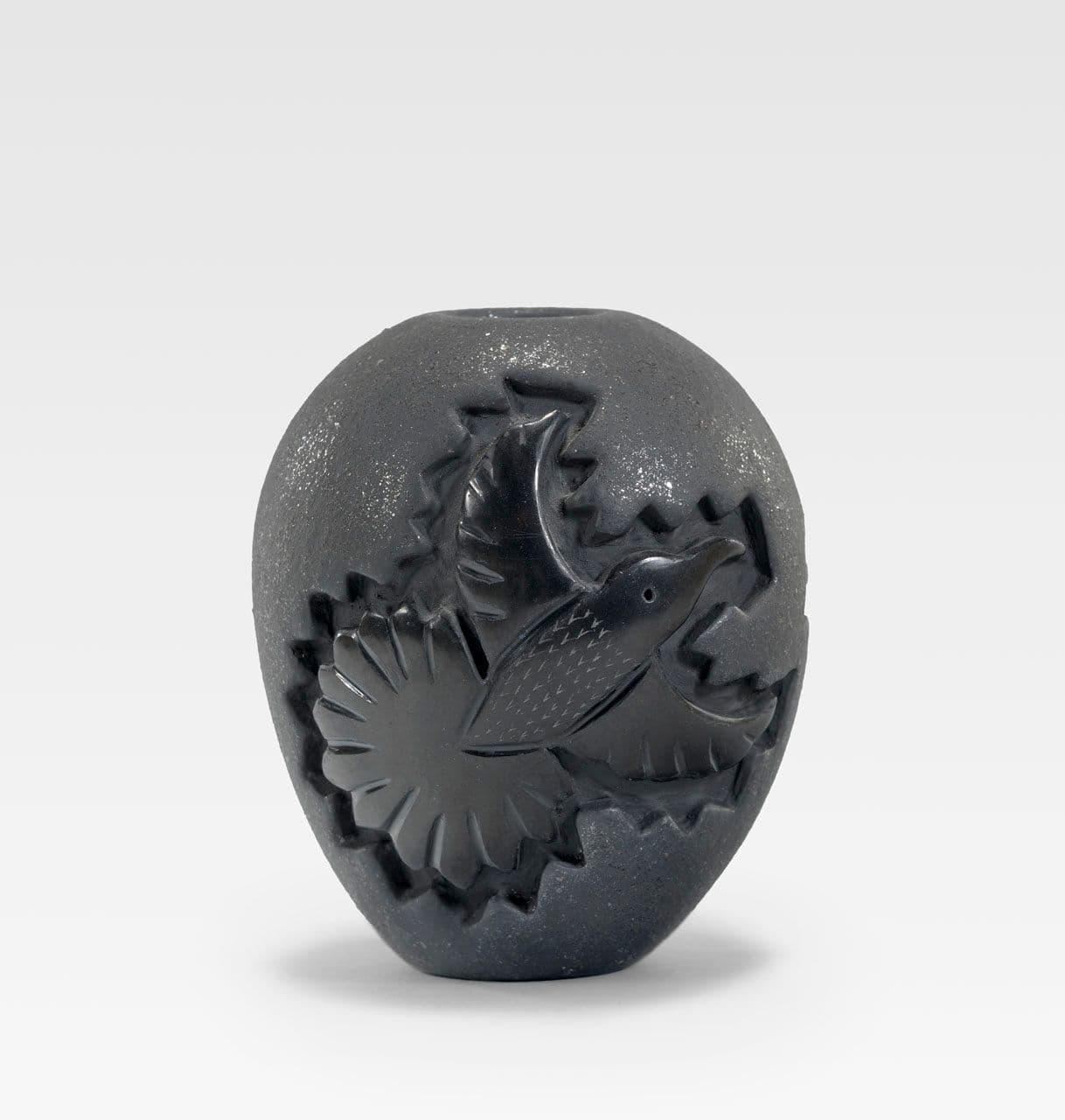 Blackware Miniature Vessel
Linda Tafoya-Sanchez
20th Century,21st Century
2022.77.33 Blackware Miniature Vessel
Linda Tafoya-Sanchez
20th Century,21st Century
2022.77.33