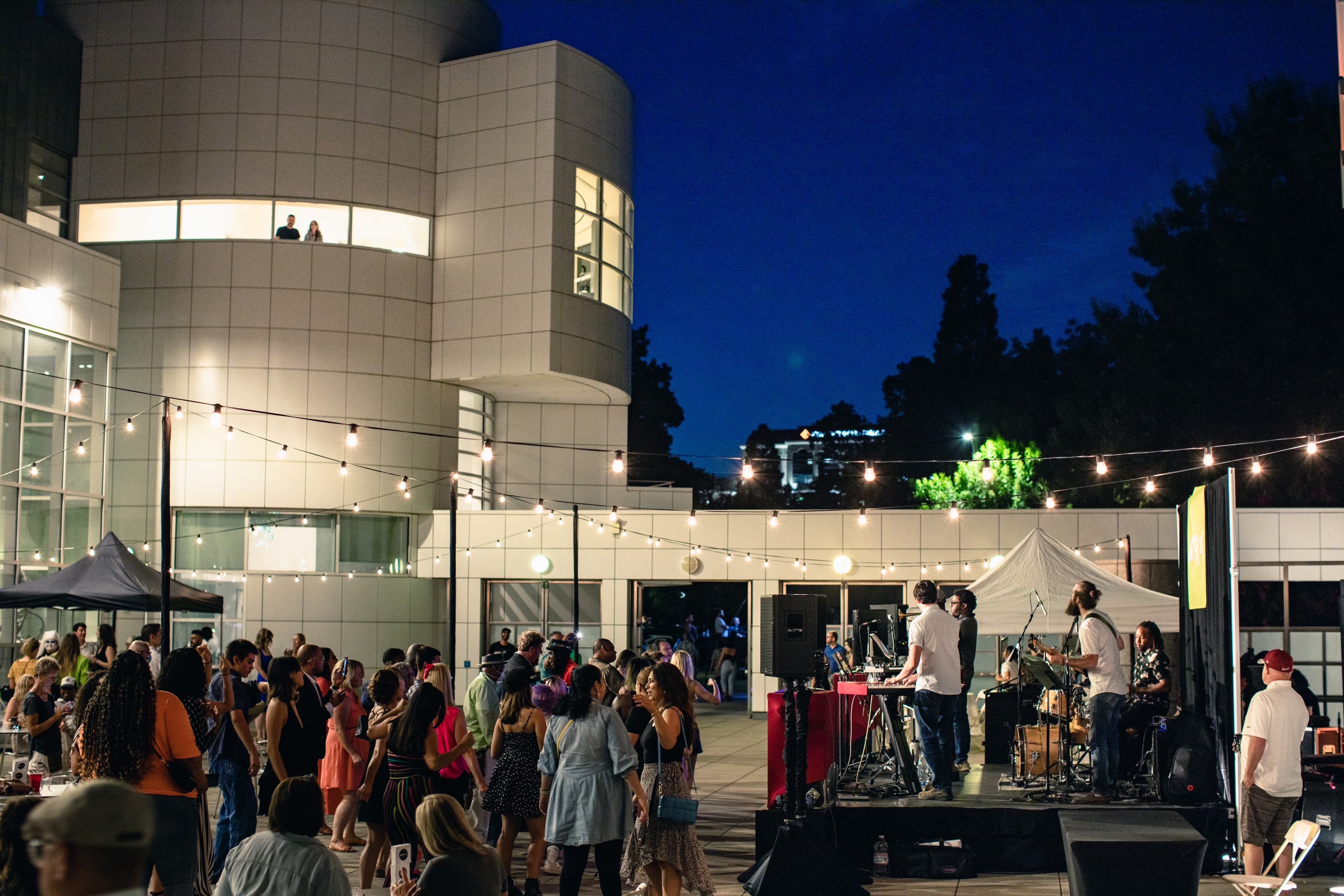ArtMix: Friedman Courtyard Outside ArtMix: Friedman Courtyard Outside