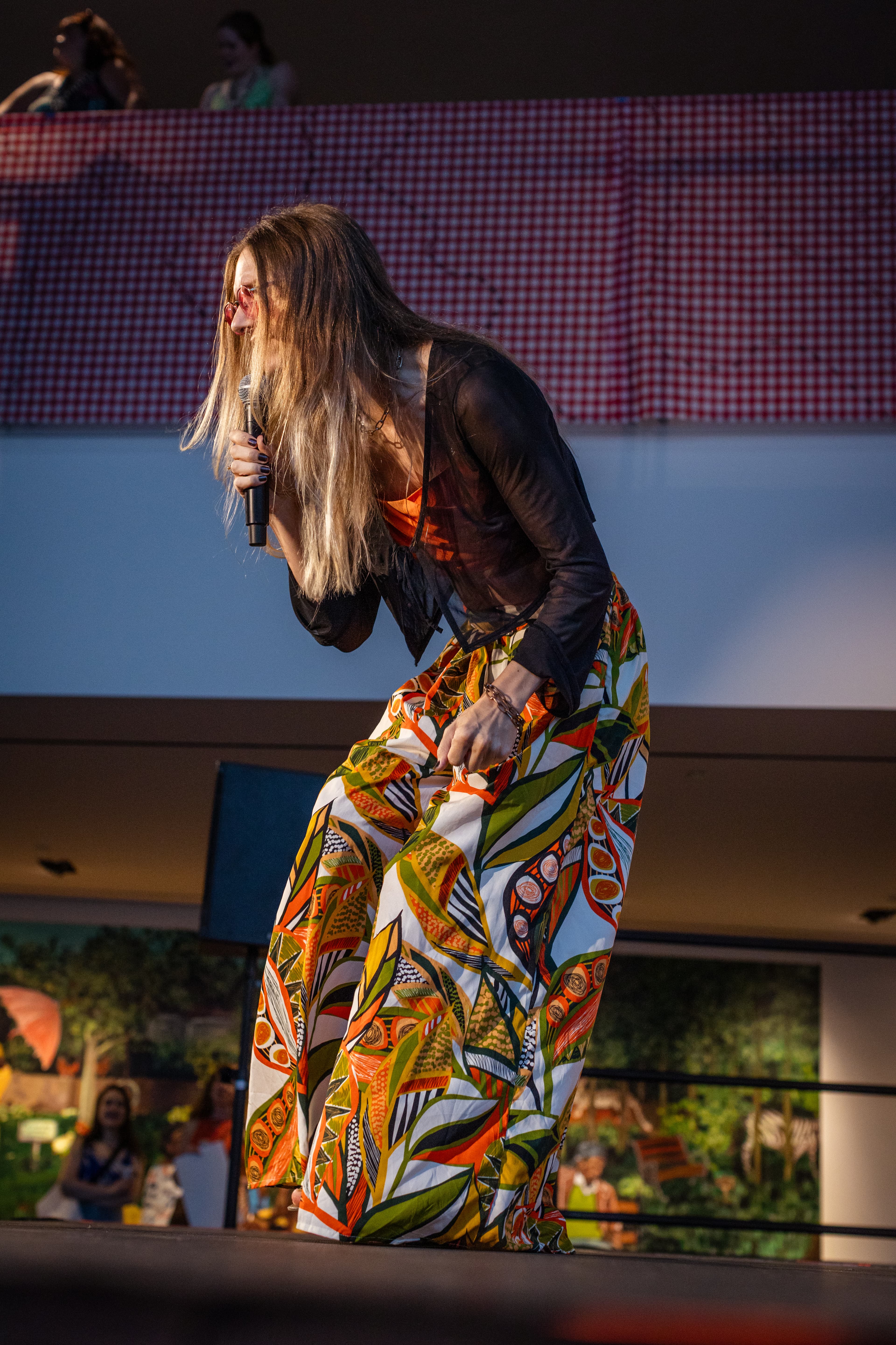 Image: Concert Image: Concert