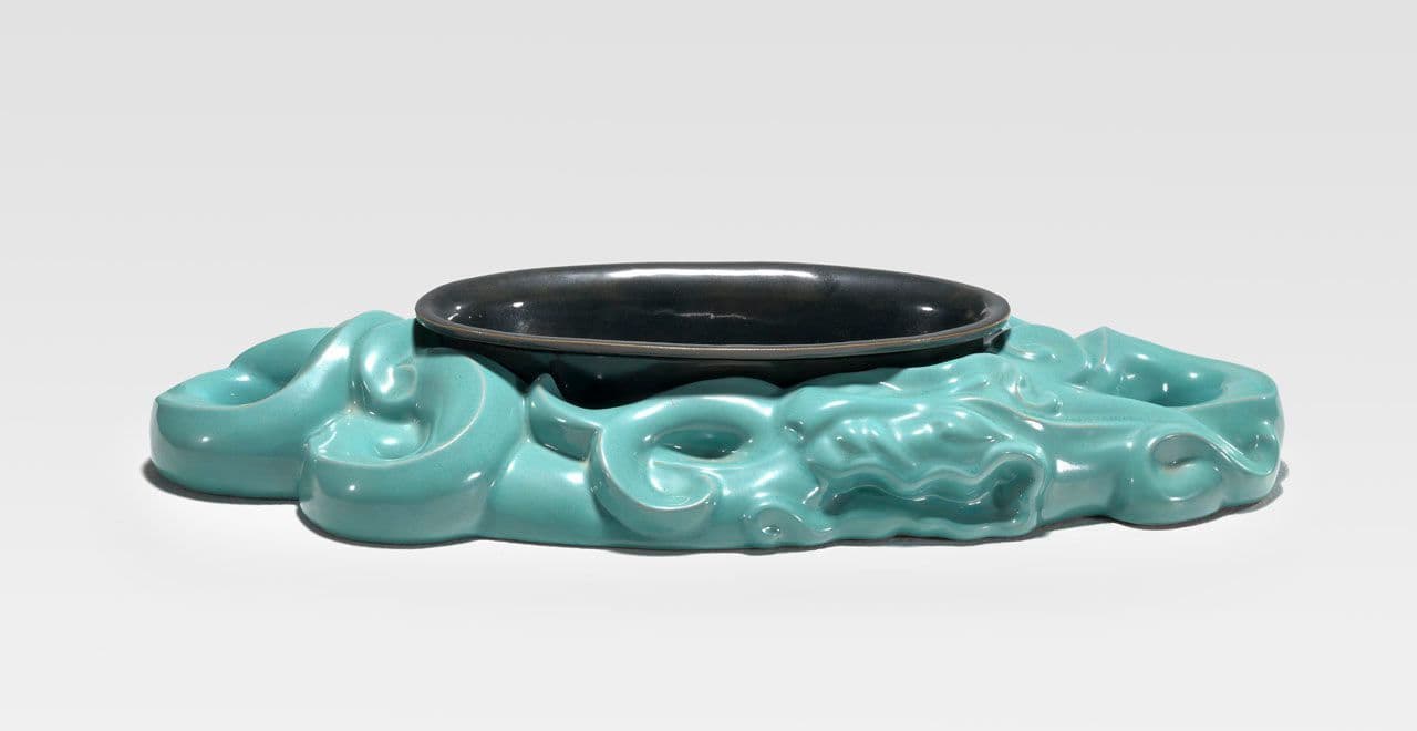 Bowl Set in Surrounding Dragon