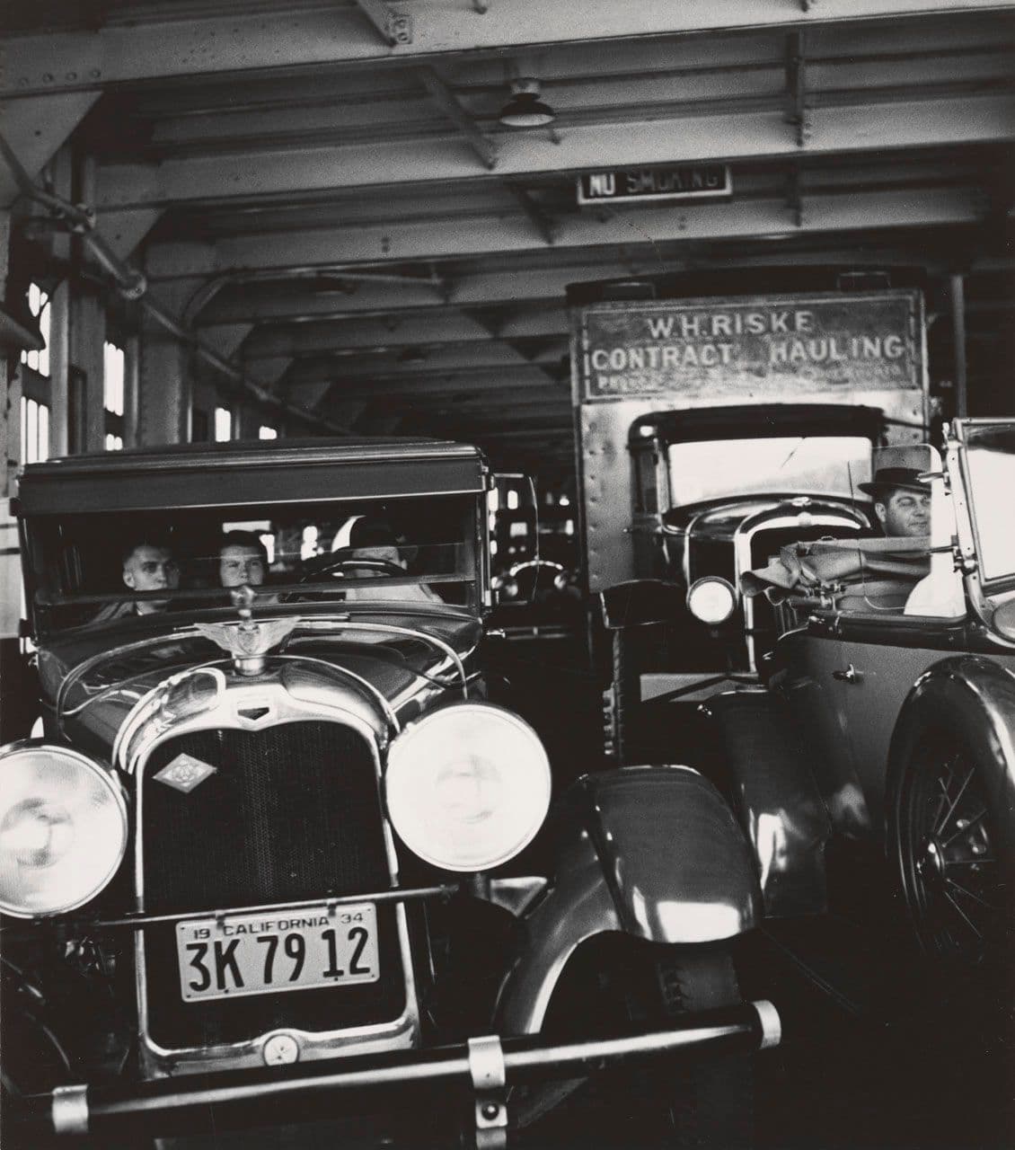 Auto Ferry: San Francisco
John  Gutmann 
20th Century
2000.3.4